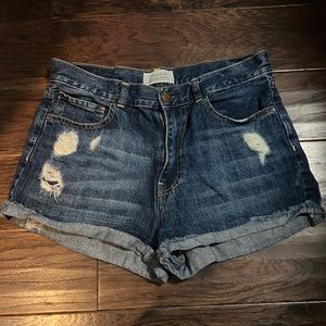 Shana denim distressed denim shorts 💙💙💙